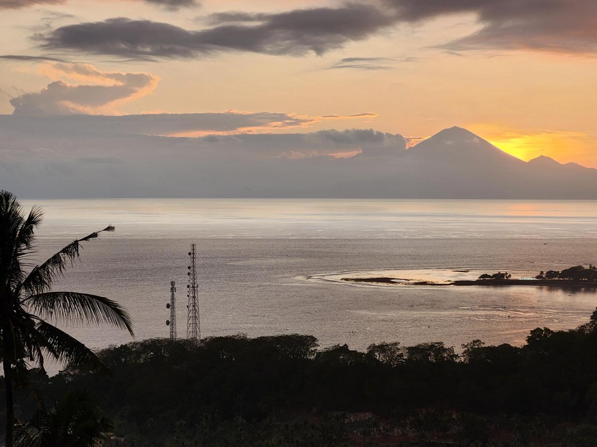 Villa Umbrella Lombok Senggigi Eksteriør bilde